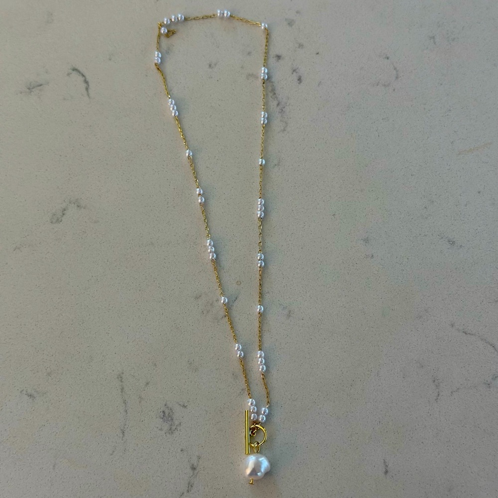 New Perl accent necklace